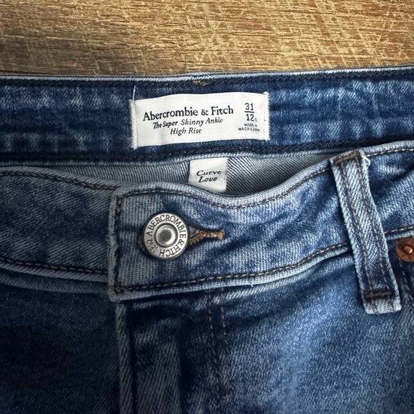 Abercrombie & Fitch Light Blue Curve Love Super Skinny High Rise Ankle Jeans - Picture 2 of 5